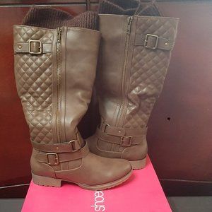 Women's size 5.5 boots